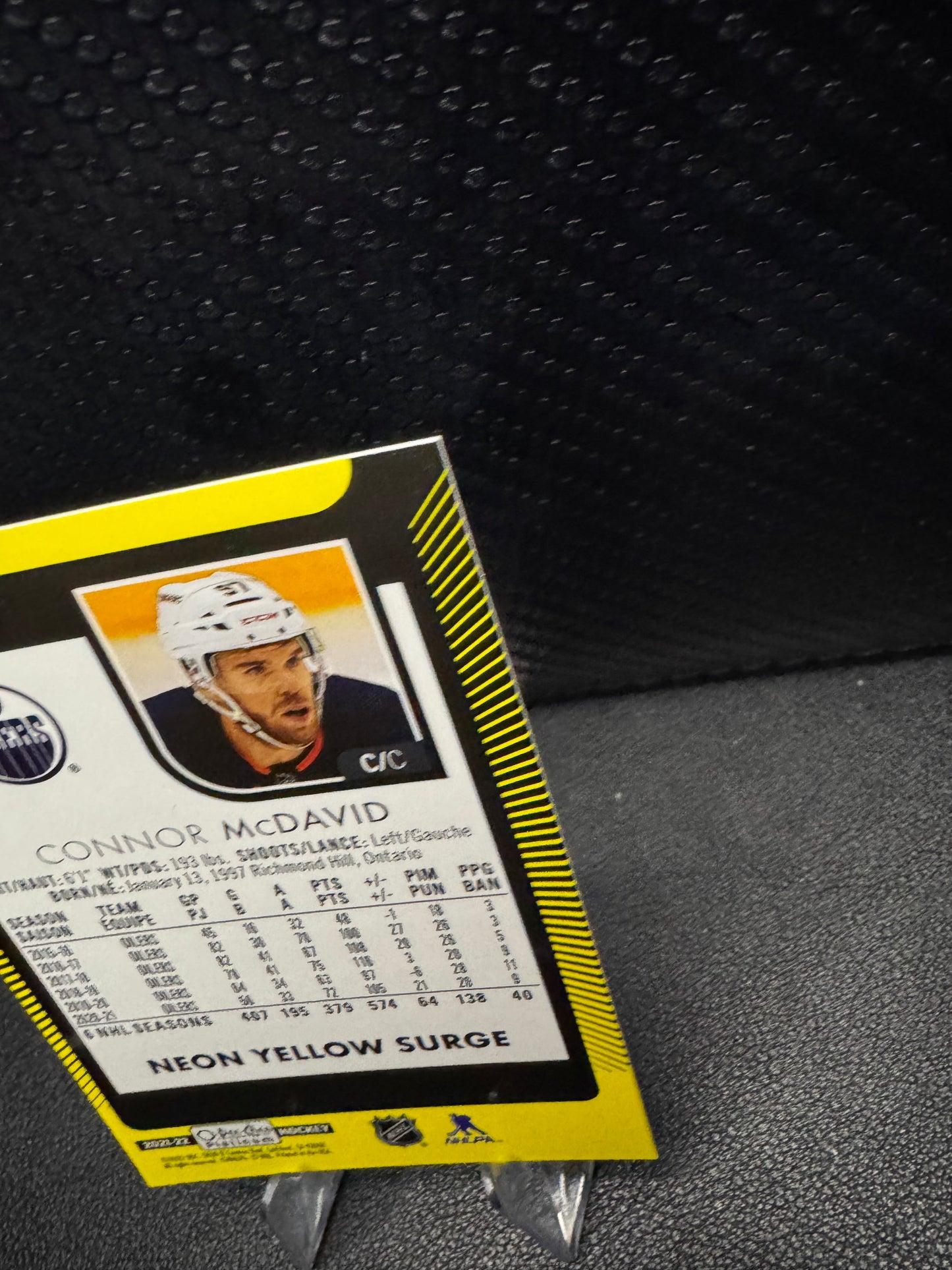 2021 - 22 O - Pee - Chee Platinum Neon Yellow Surge 1 Connor McDavid - 787 Hobby House