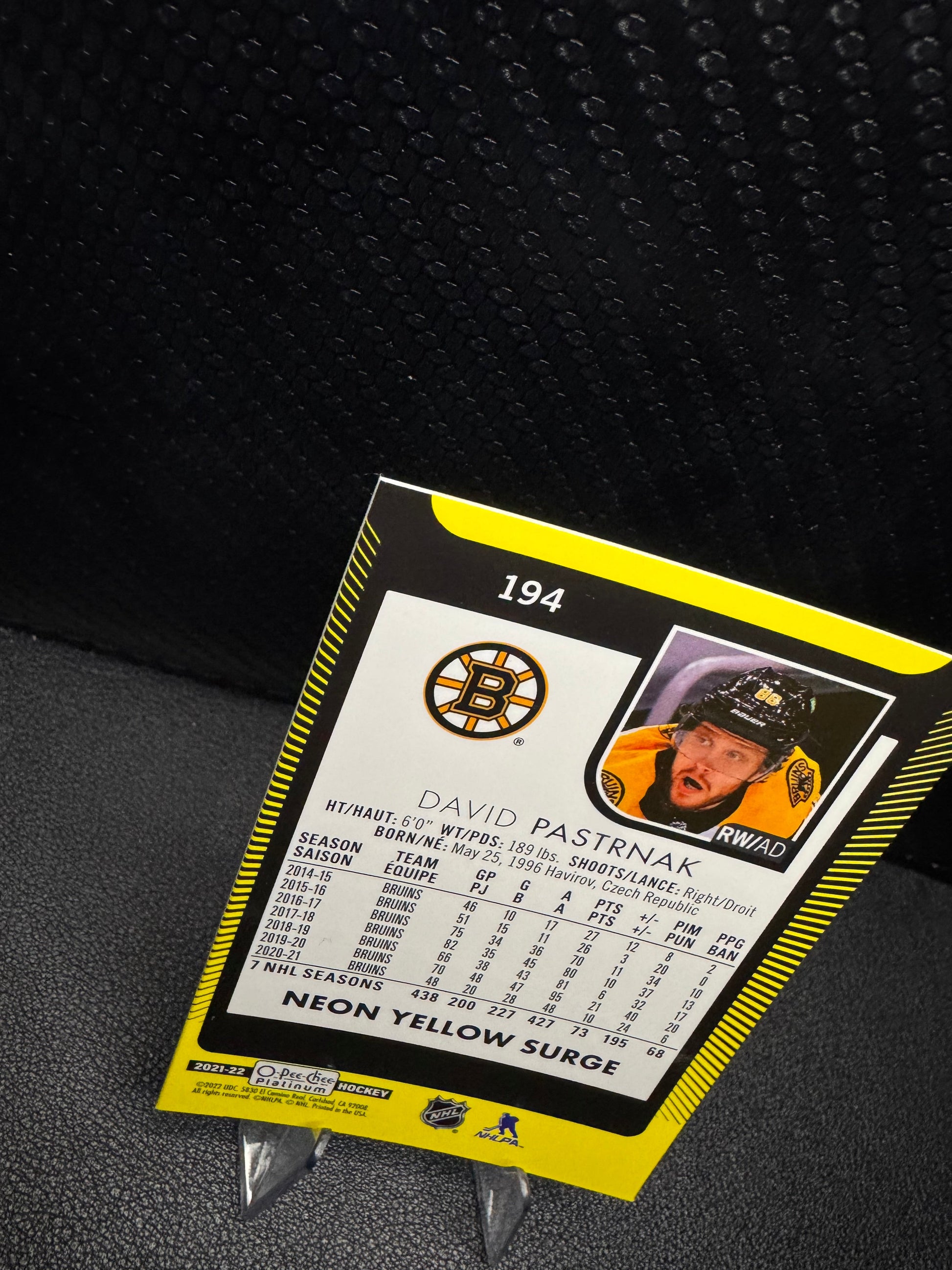2021 - 22 O - Pee - Chee Platinum Neon Yellow Surge 194 David Pastrnak - 787 Hobby House
