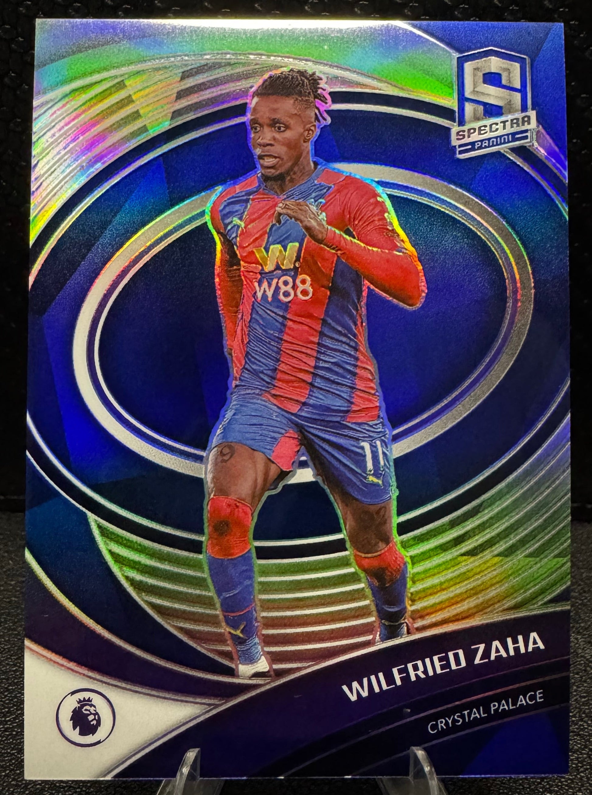 2021 - 22 Panini Chronicles Premier League Blue Spectra 255 Wilfried Zaha 08/49 - 787 Hobby House
