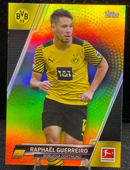 2021 - 22 Topps Bundesliga Gold Foil 55 Raphael Guerreiro 8/50 - 787 Hobby House