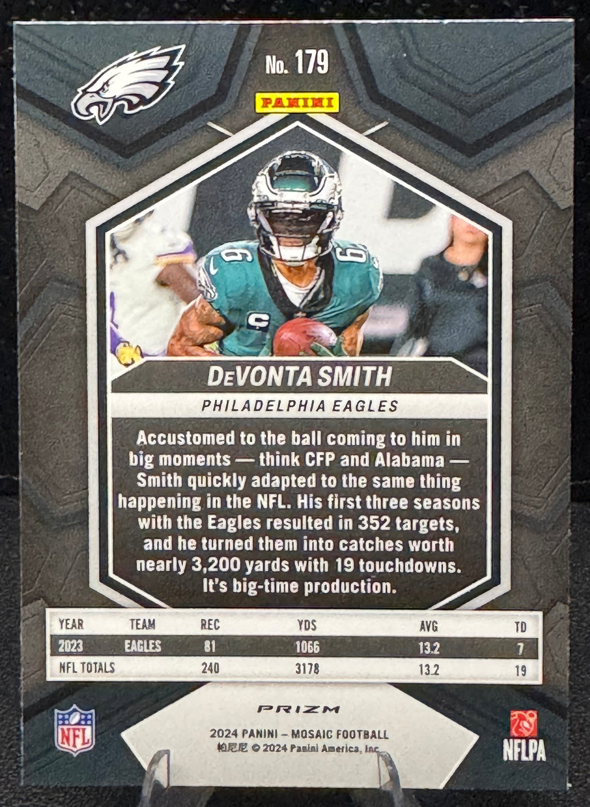 2024 Panini Mosaic Mosaic Camo Pink #179 DeVonta Smith Philadelphia Eagles