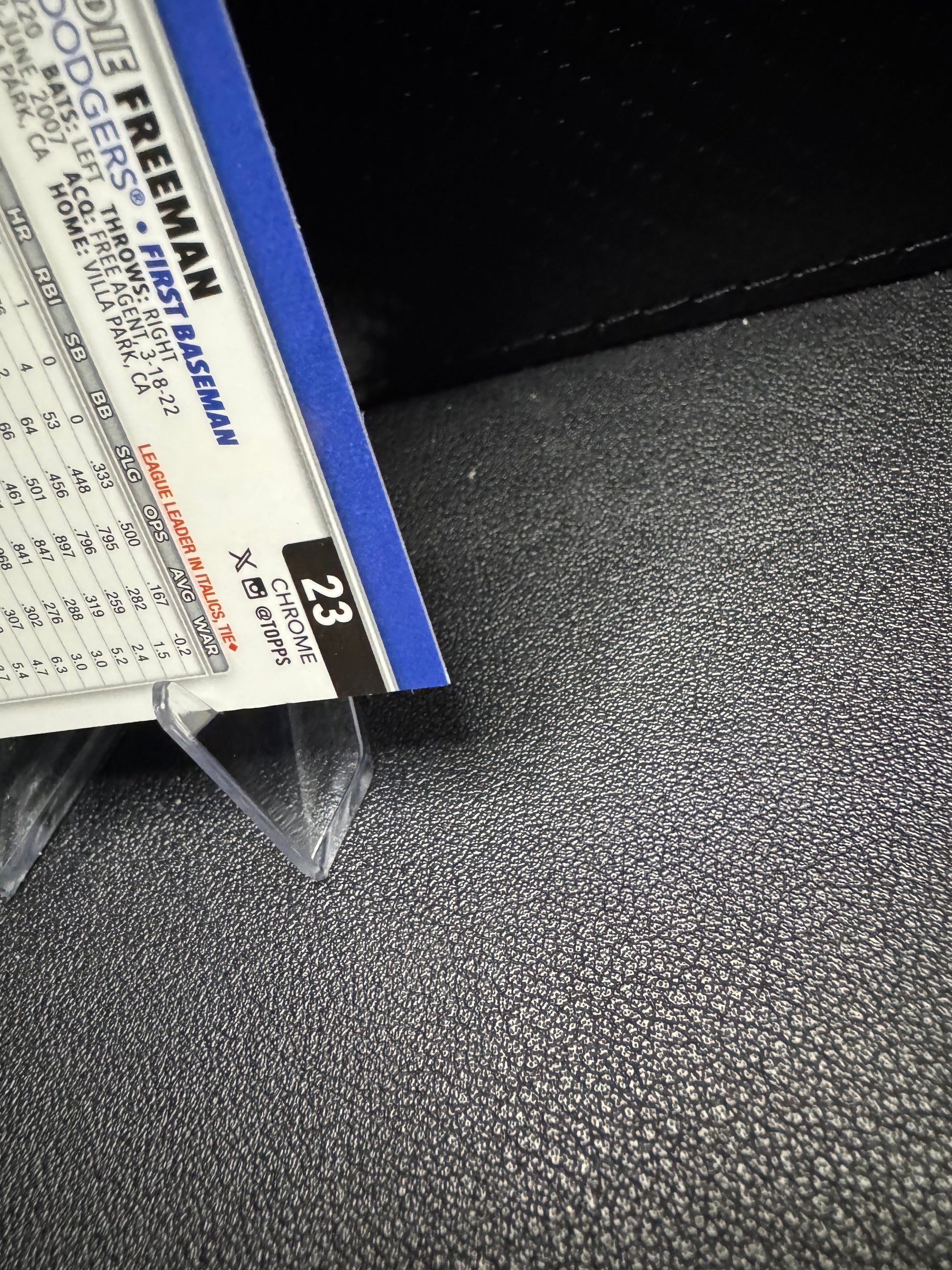 2025 Topps Chrome 23 Freddie Freeman Raywave Refractors Los Angeles Dodgers - 787 Hobby House