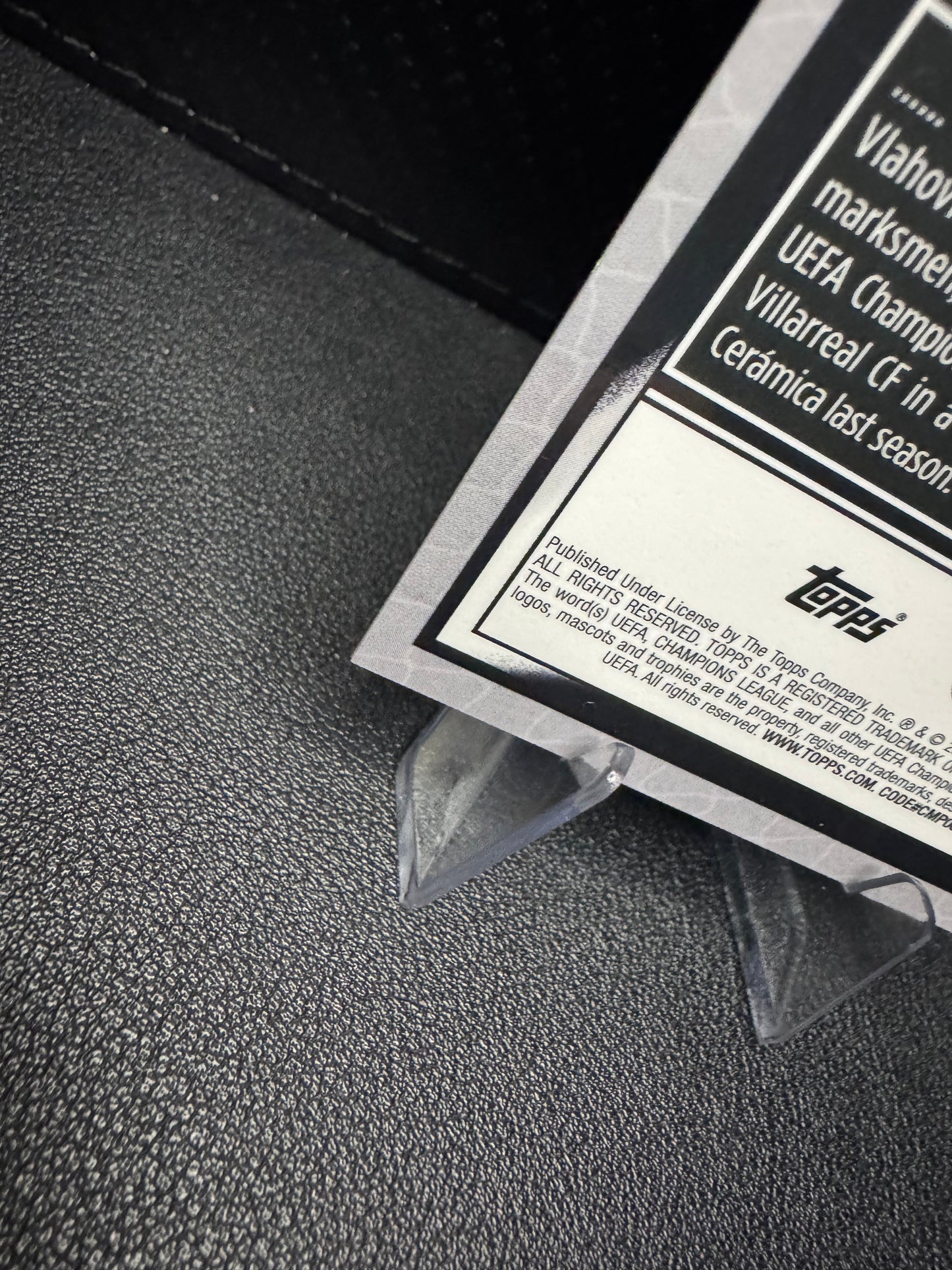 2022-23 Topps Merlin UEFA Atomic Refractors #82 Dusan Vlahovic 17/250 Juventus